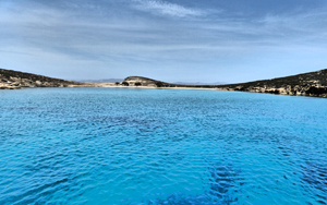 Foto di splendido mare cristallino per crociera in barca a vela in Grecia